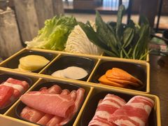 -呷哺呷哺 小火锅 (浦东新欧尚超市店)