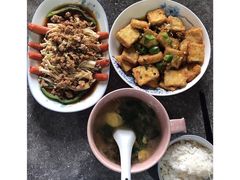 -爱的果实月嫂育婴师(世纪东方店)