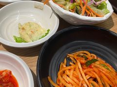 餐前小菜-本家韩国烤肉(青岛万象城店)
