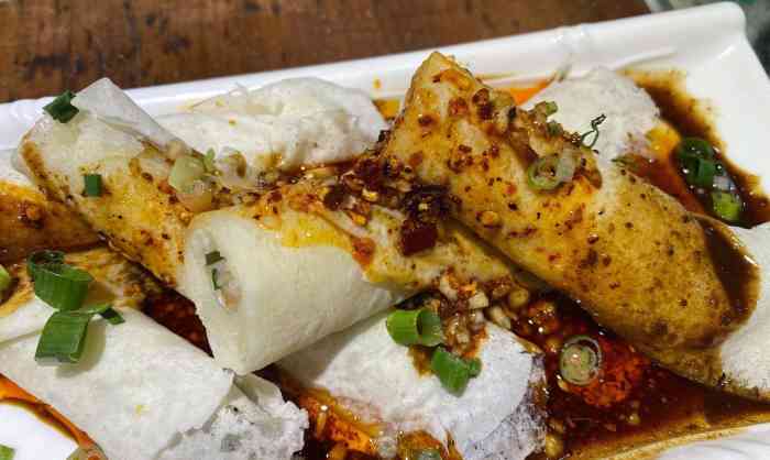 射洪春卷(天府广场店)-"这家春卷真的是我去天府广场必打卡的一家,.