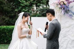 点击看大图 -伯瓷皇后婚纱艺术空间
