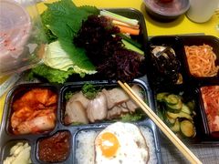 菜包肉-喇喇排骨火锅·传统韩式脊骨汤(望京西园总店)