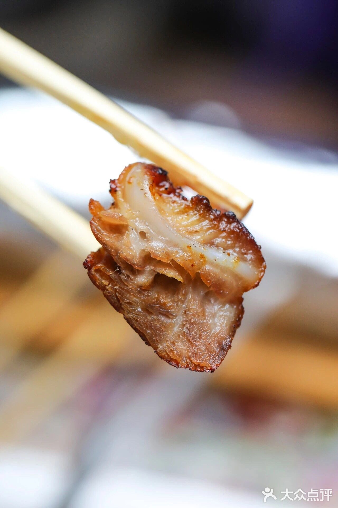 开在什刹海的大舌头烤肉店，男朋友不放心我自己来…