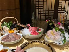 -余欢领鲜火锅(新街口店)