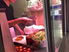 -老王芙蓉蛋卷饼(万达店)