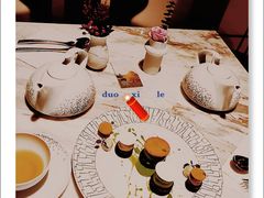 -théATRE 茶聚场(王府中環店)