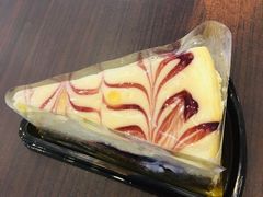 -红宝石·鲜奶小方·海派西点房(金杨店)
