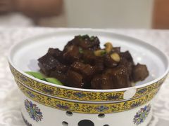 毛氏红烧肉-雅和生态渔庄·宜城锅巴饭(龙灵山公园店)