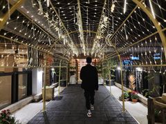 -冰冰龙虾·江湖菜·花园江景餐厅