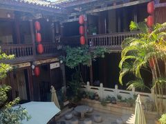 -香满楼.建水老宅院