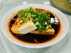 凉拌豆腐-荣生萝卜汤饭店
