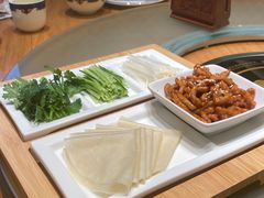 -娜仁图雅蒙古美食村(33小镇店)