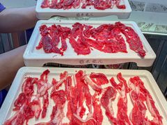 -来龍儿鲜切牛肉自助老火锅