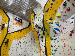 -问山MountQuest攀岩馆