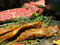 -草家酱蟹炭火烤肉店(珲春南路一店)