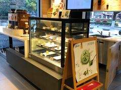 面包甜点陈列柜-麦当劳(南京水西门大街店)