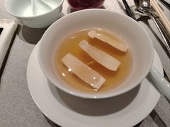 顶汤炖云南鲜松茸-逸道(益丰·外滩源店)