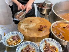 卤煮火烧-门框胡同百年卤煮(新街口店)