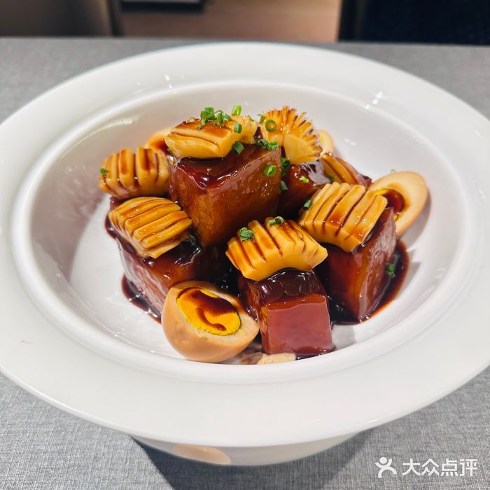 HOMES上海本帮菜(襄阳公园店)特色红烧肉图片