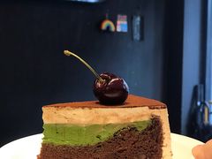 巧克力抹茶蛋糕-black rainbow coffee