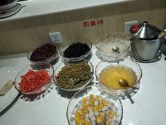 -百荷园蔬食自助餐厅(德辉广场店)