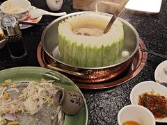 -得意咚瓜·顺德鱼生·冬瓜火锅(深圳首店)