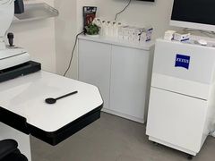 -GOOMI久米眼镜·蔡司·依视路·明月官方授权店(龙德紫金店)