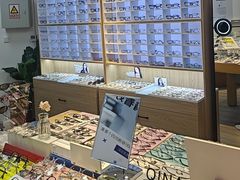 -天空之镜眼镜店蔡司依视路配镜授权零售店(望京颐堤港店)
