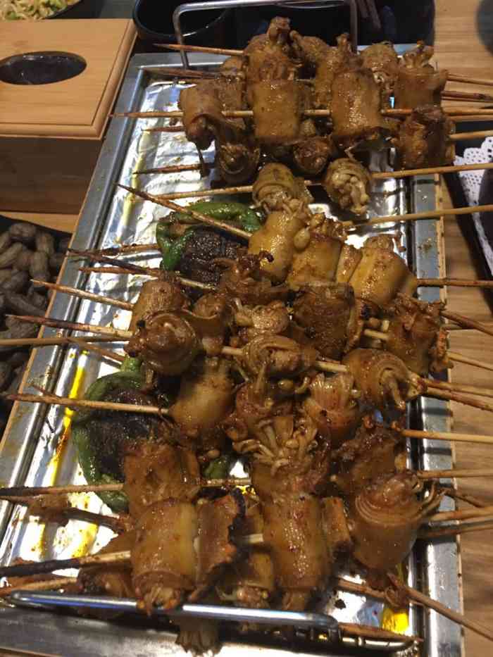 串门儿精致烧烤店