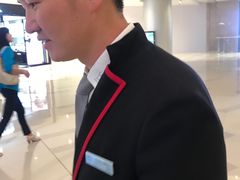 心虚的保安-成都IFS