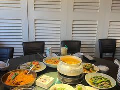 -大头虾越式风味餐厅(光明广场店)