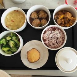 -爱陪伴一对一月子中心(融侨店)