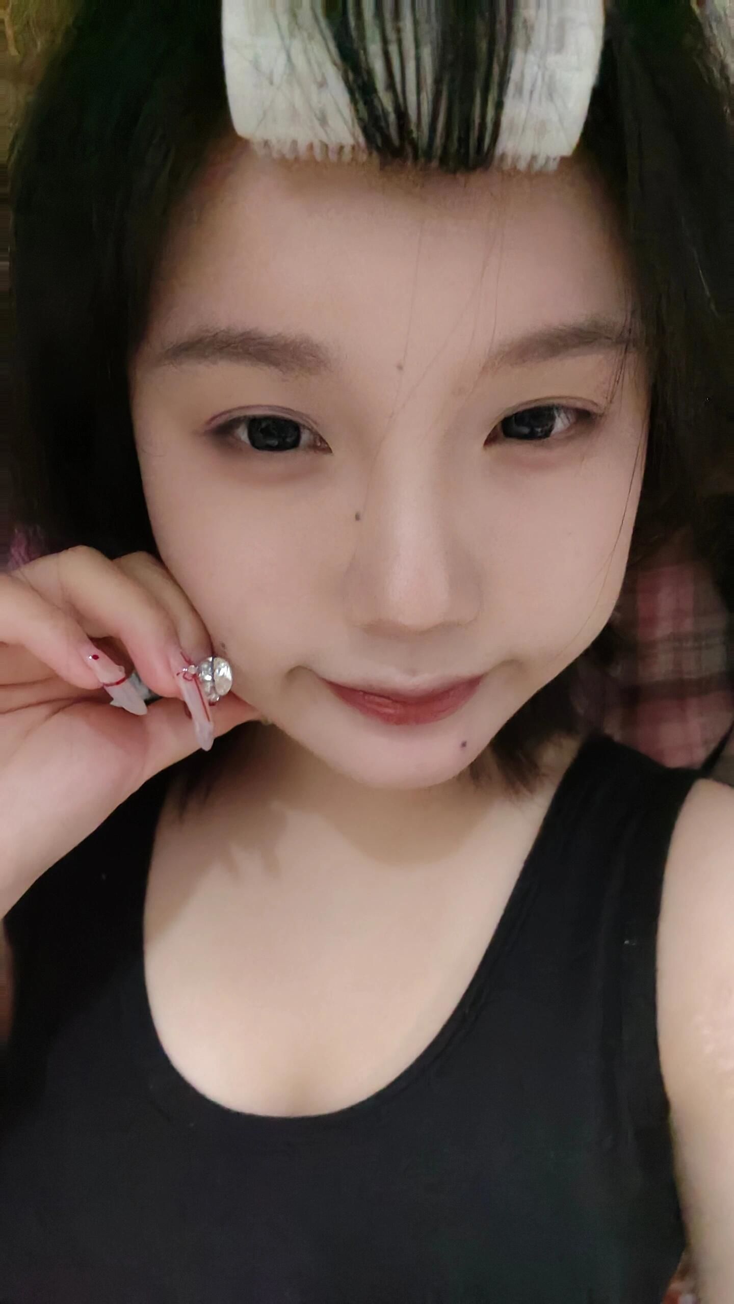 素颜也很抗打,难怪美女都爱幼态脸