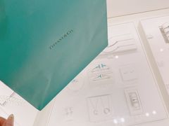 -Tiffany & Co.蒂芙尼
(杭州大厦店)