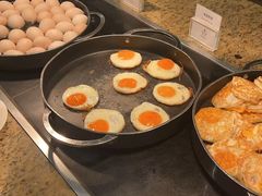 -华邑酒店·鲜艳全日自助餐厅