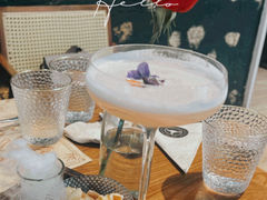-Mark&Mars Restaurant