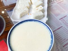 -周大娘牛乳(旧寨古村总店)