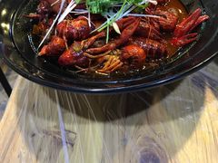 -虾弄弄海派小龙虾·牛羊蝎子火锅