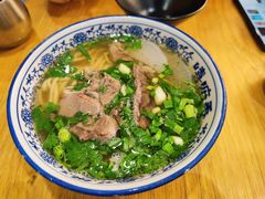 -嘻小北·兰州清汤牛肉面(太平洋森活天地店)