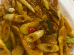 -老唐三下锅 ·张家界地标美食(溪布街店)