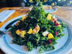 羽衣甘蓝蔓越莓洋葱芝士沙拉-SMOKI & CO(五大道店)