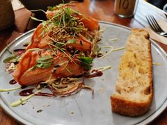 烤三文鱼沙拉-O'mills Sourdough Bakery&Bistro(永嘉路店)