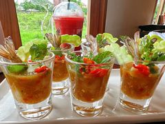 -Chom Cafe and Restaurant