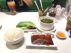-香港新发烧腊茶餐厅(水围店)