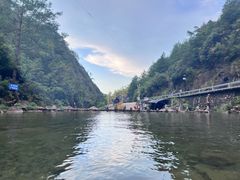 -安吉龙王山峡谷漂流