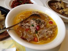 酸汤肥牛-阿拉本帮菜馆(虹口店)
