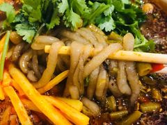 -余香七手工酸辣粉(荣勋花园店)