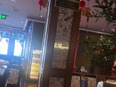 -八府香鸭·啫啫煲(华山路店)