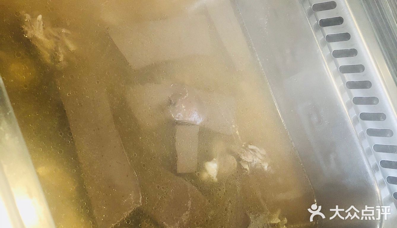 终于拔草了这家店。首先大招牌年糕 确实不错