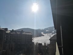 -中旅松花湖滑雪场